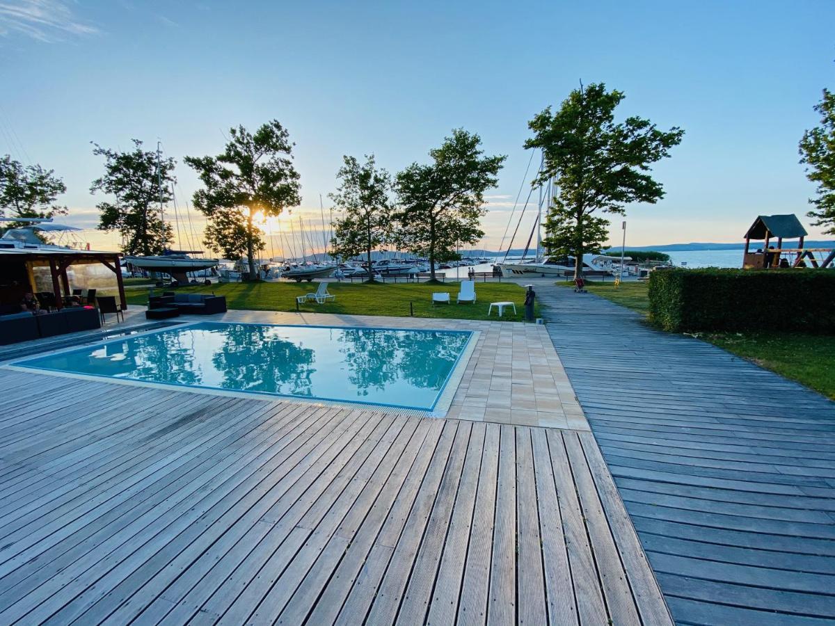 Bl Lakeside Apartman Balatonlelle Extérieur photo
