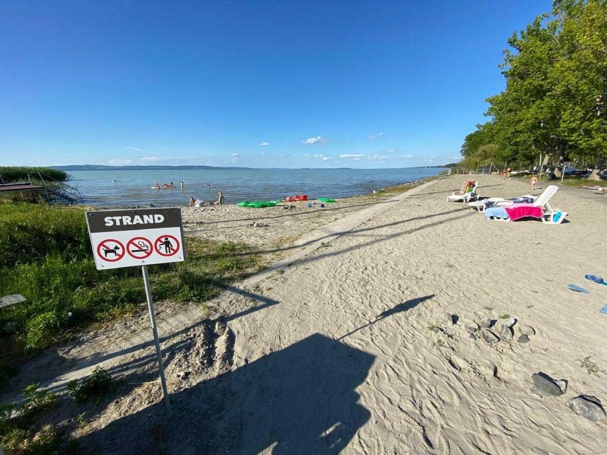 Bl Lakeside Apartman Balatonlelle Extérieur photo