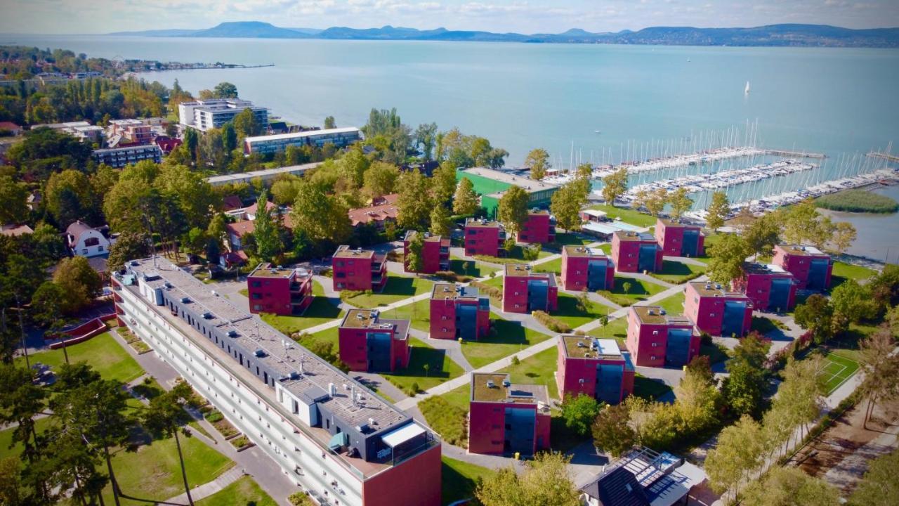 Bl Lakeside Apartman Balatonlelle Extérieur photo