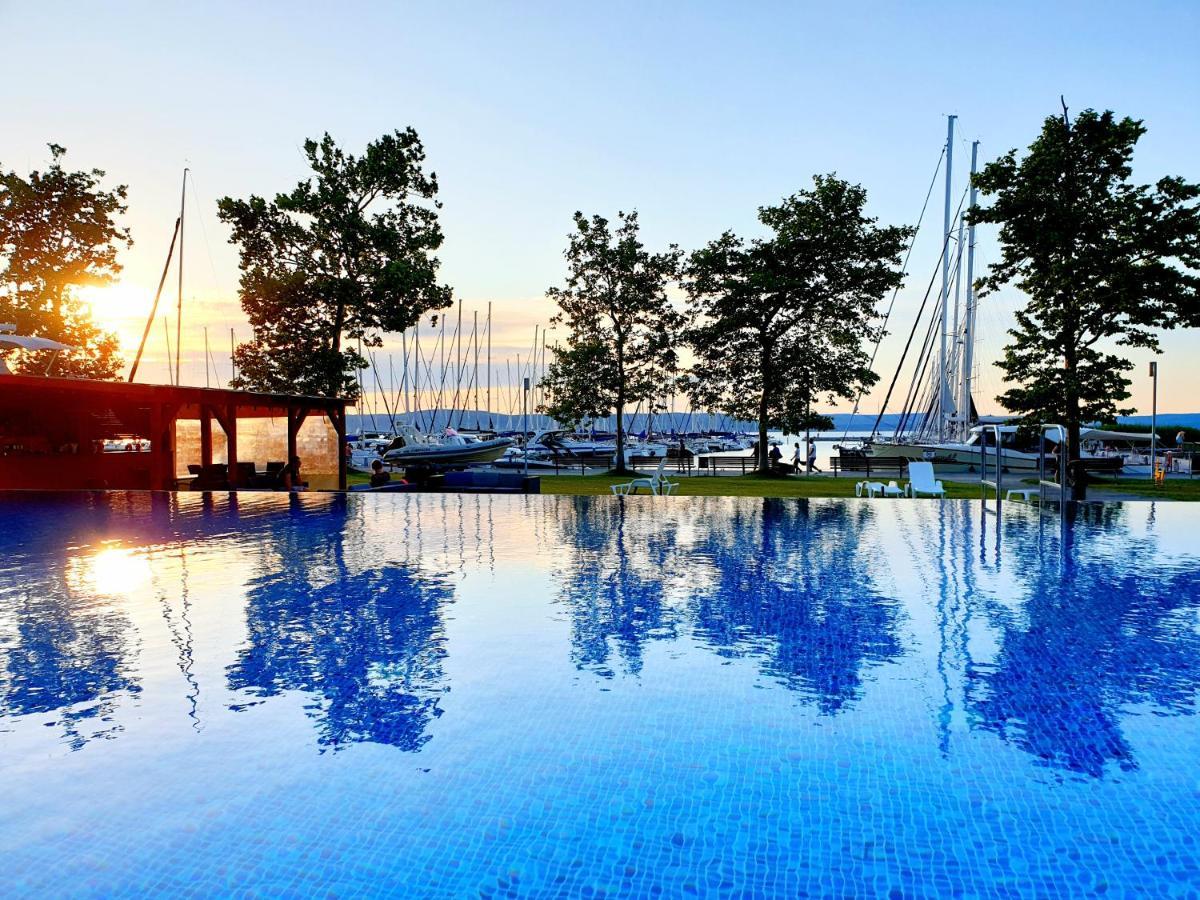 Bl Lakeside Apartman Balatonlelle Extérieur photo